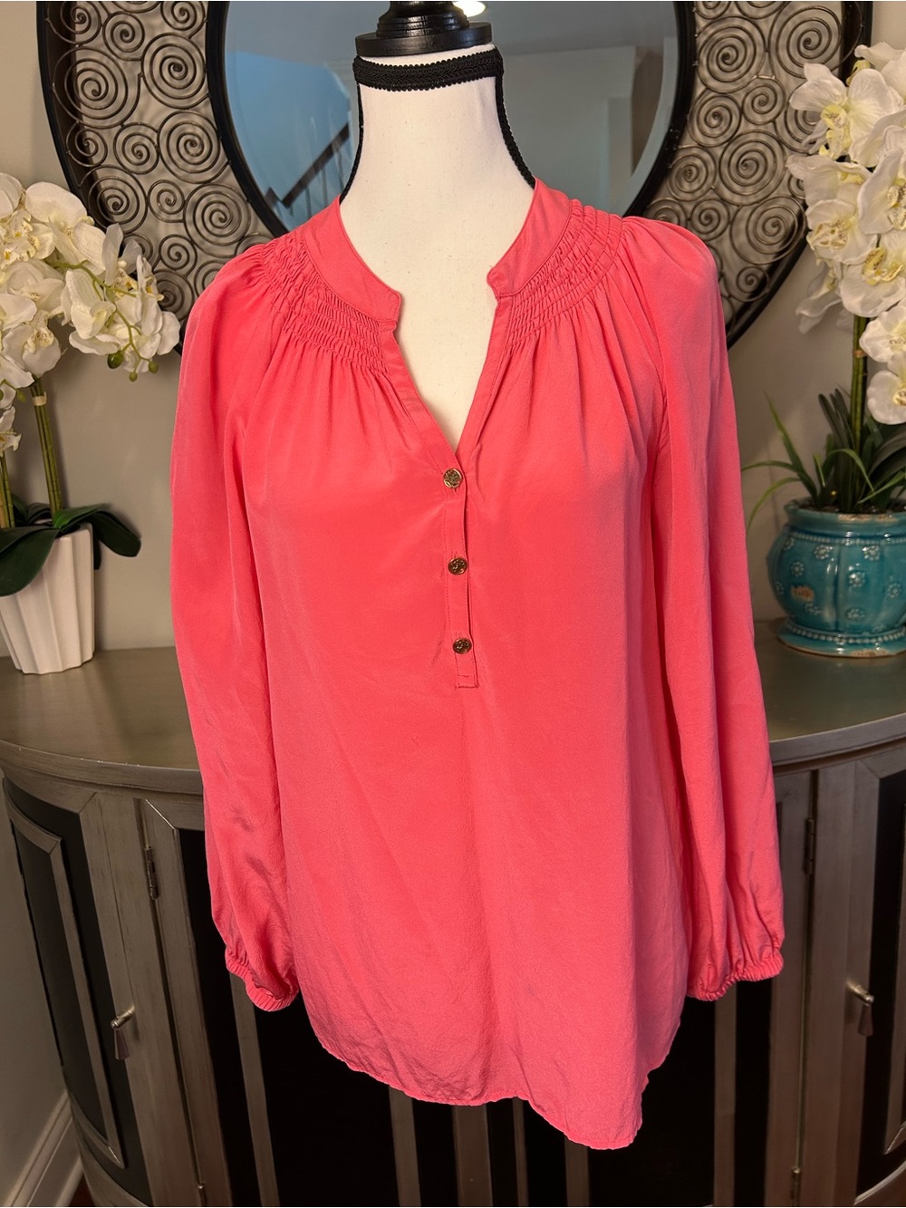 Lilly Pulitzer Elsa Silk Blouse Womens S Coral Pink Smocked Gold Buttons